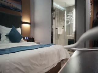 土豪哥酒店2000元约来172长腿气质美女~狠狠爆插后~舍不得她走硬是再来了一次!!