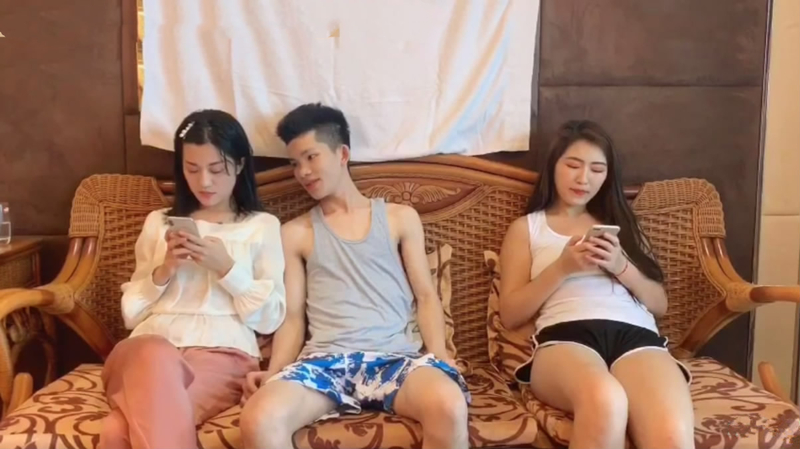 剧情新作偷情老婆闺蜜