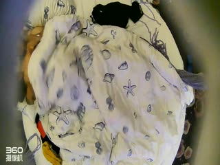 zipai#主题房俯拍大金链子小手表土豪哥性欲旺盛与阴毛茂密身材不错的妹子歇歇干干共打了5炮体格不行真受不了