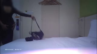 佛爷 美容院老板娘好久没操了~为了今天特别不穿内裤~