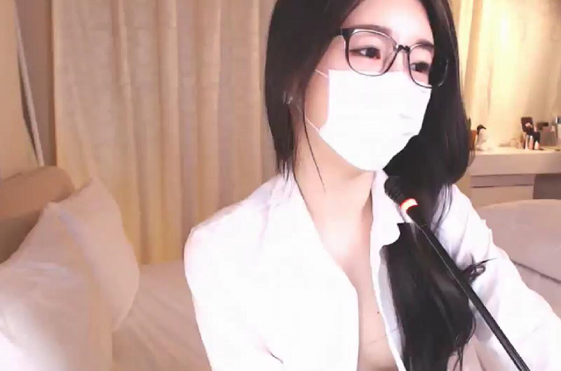 韩国主播下班之后的故事