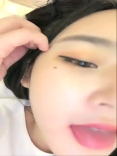 zhubo身材很好的美少女一字马掰开逼逼自慰毛还没长齐就这么骚