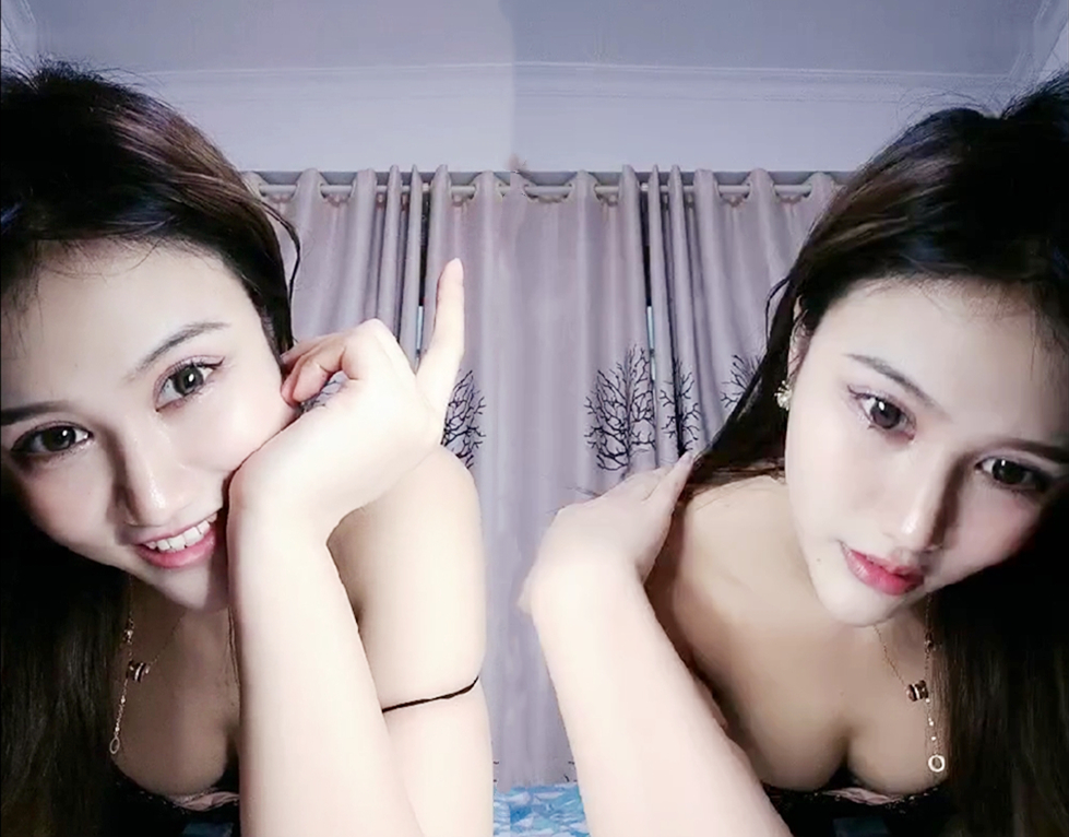 小李嘉欣露脸直播一根AV棒让自己爽上天不断摩擦骚逼高潮喷水不要错过