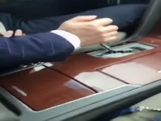 [国产精选自拍]中午开车接漂亮小情人下班