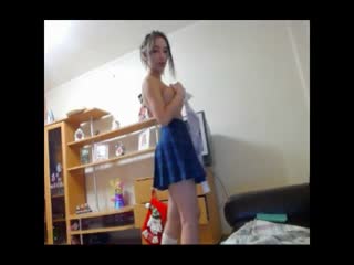 全裸自拍秀身材！一件一件脫給你看光光！