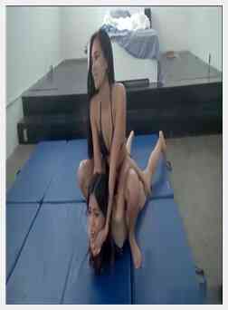 艾德里伯·奎恩