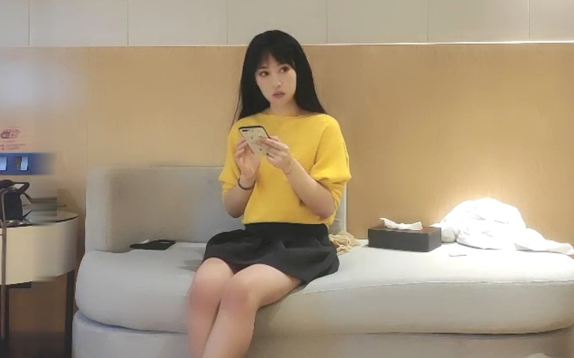 大屌猛男战力持久清纯外围小姐姐沙发AV视角