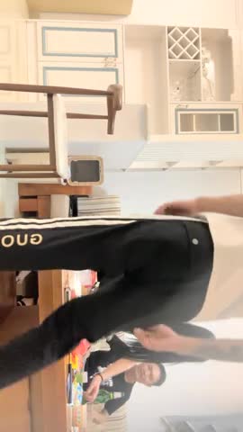 20230620，【换妻极品探花】，今夜19岁学生妹，一瓶瓶啤酒不断灌，三男一女淫乱~HQ 20230620-213038-165