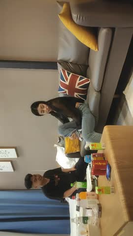 【我开着拖拉机】，22岁，兼职学生妹，女仆装，近景调情啪啪，嫩乳直逼镜头，精彩劲爆撸管佳作 new