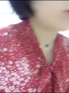 zhubo黑丝诱惑的风情主播自慰大秀穿着开档情趣丝袜自慰插穴很是淫荡。