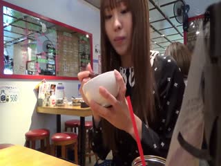 NNPJ-456 現役女素人美女為了內定無套中出 花戀